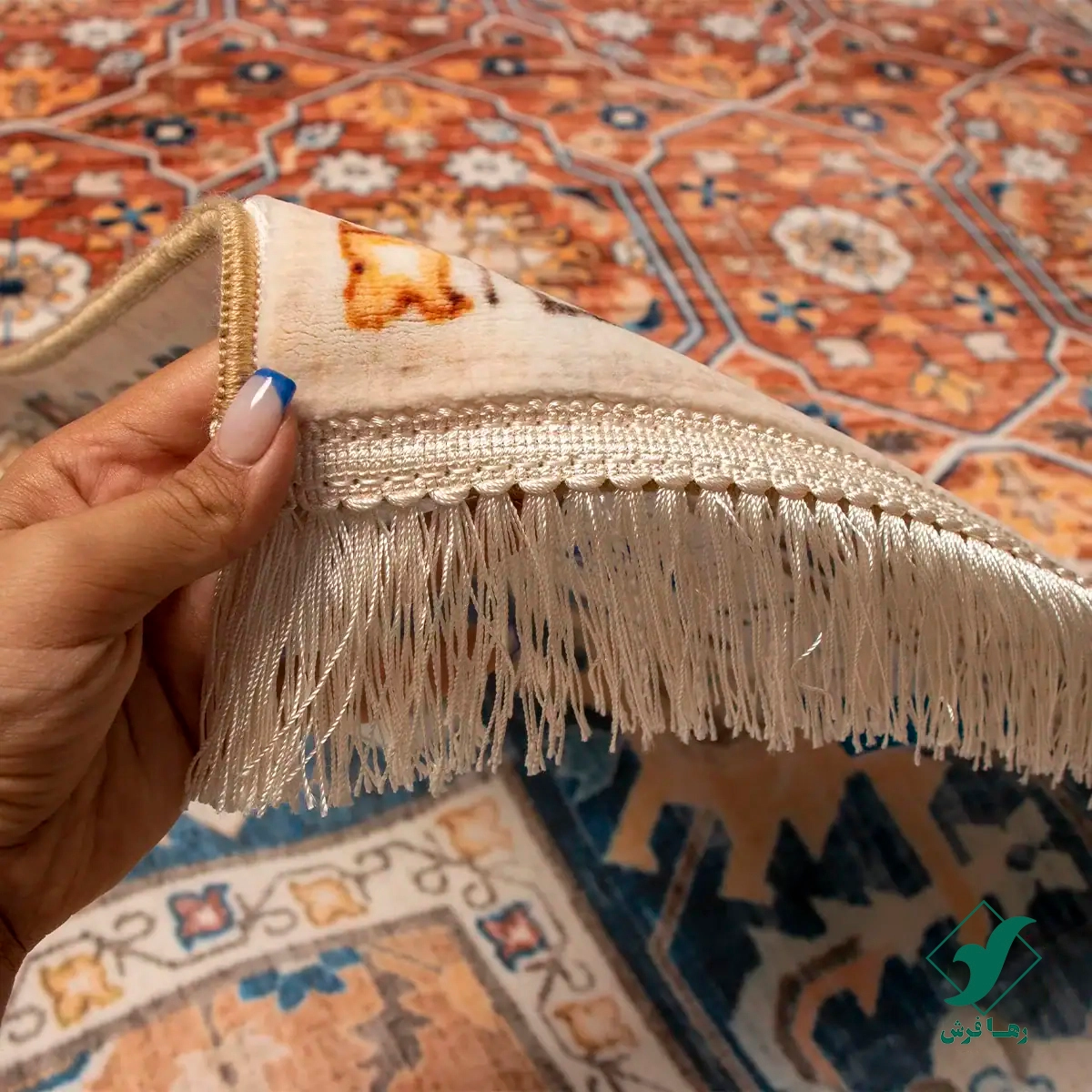 731102-9.webp فرش ابریشم ماشینی 731102 آجری سرمه ای