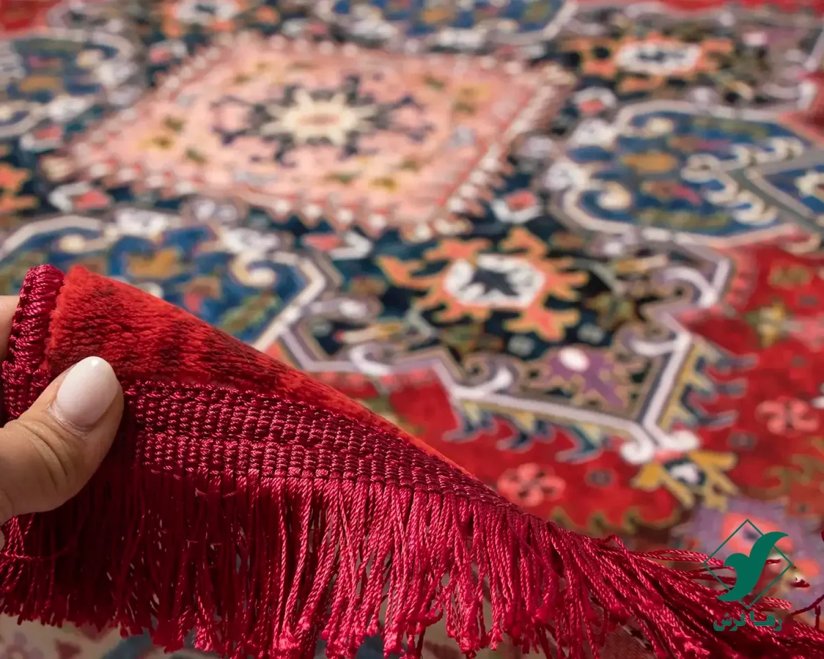 فرش ابریشم ماشینی T1089 لاکی حاشیه آبی