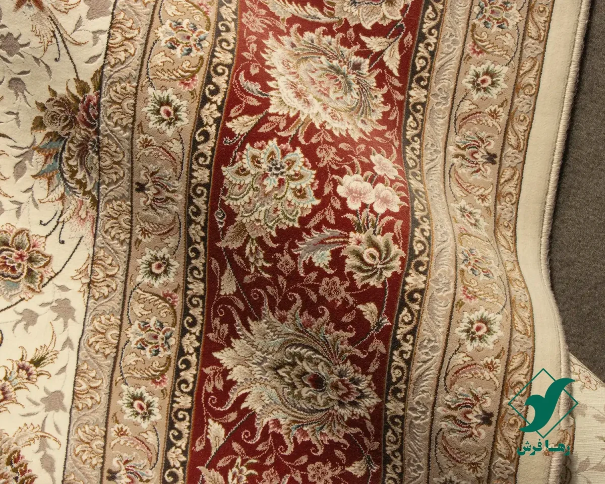 فرش کلاسیک سیران کرم حاشیه گلبهی