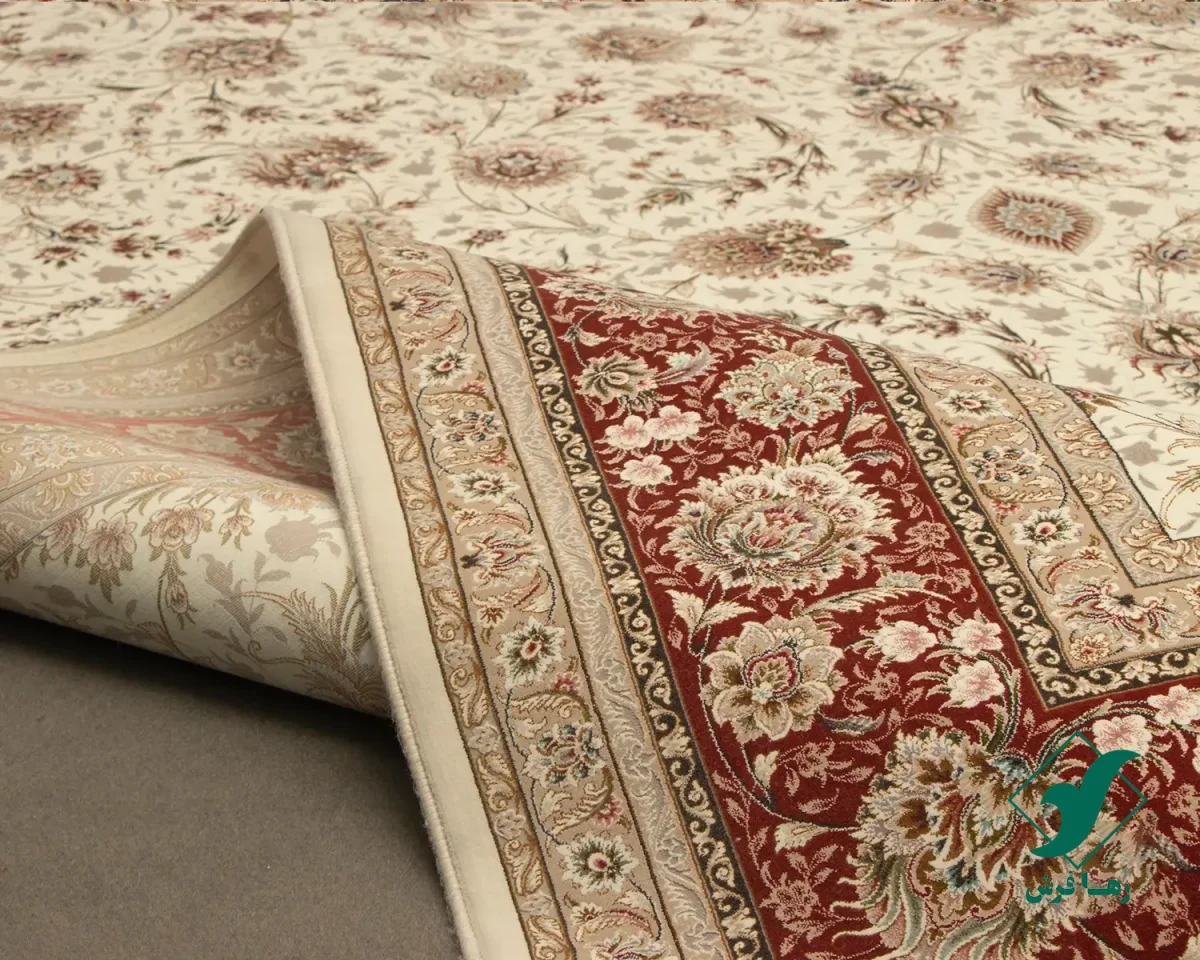 فرش کلاسیک سیران کرم حاشیه گلبهی